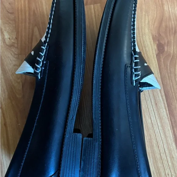 G.H. Bass & Co. Women’s Black and White Slip-On Loafers - Picture 4 of 5